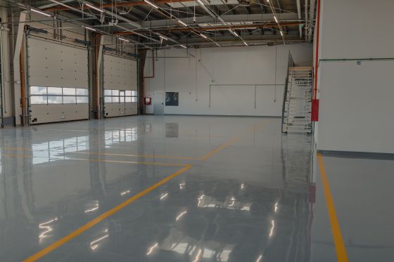 Professional epoxy flooring installation service in Qatar